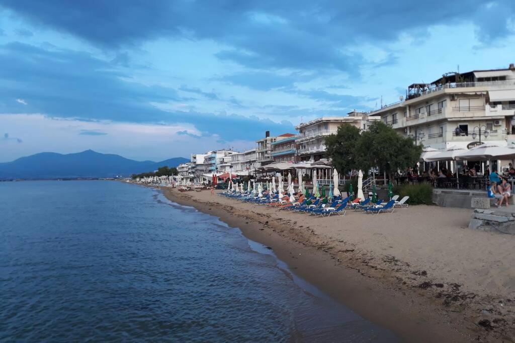 Apartment Next To The Sea Peraía 外观 照片